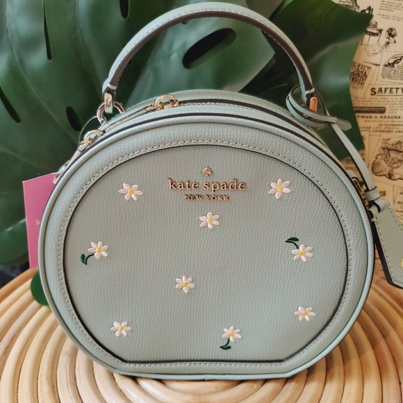 NWT Kate Spade EMBROIDERED CANTEEN CROSSBODY APHRODITE K6933 NWT $349 - Picture 7 of 8